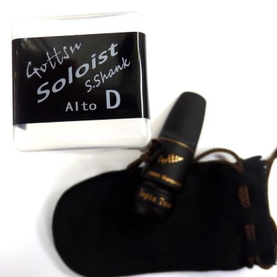 Gottsu Soloist D Alt Sax.